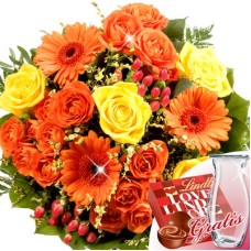 Blumenstrauß Blutenschonheit mit Vase &amp; 3 Ferrero Giotto