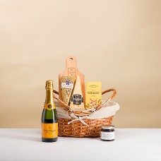 Veuve Clicquot Champagner und Käse zum Mitnehmen