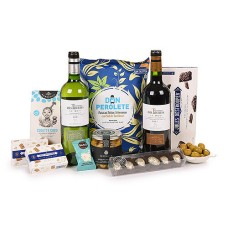Gastfreundschaftsgeschenk Deluxe mit Wein von Chateau Des Tourtes und süßen Leckereien