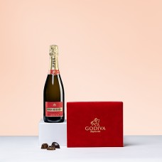 Godiva Red Velvet Box &amp; Piper Heidsieck Champagner