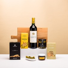 Tapas und französischer Rotwein