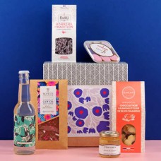 Geschenkbox mit Blumen und Aromen