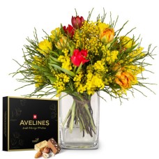 Blumenstrauß „Frühlingsfreude“ mit Avelines-Pralinen von Maestrani (Minimum)