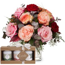 Romantic Roses with Gottlieber tea gift set and hanging gift tag Â«LoveÂ» (Minimum)