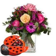 Flower bouquet «Sweet Surprise» with Munz chocolate ladybird (Minimum)