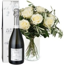 12 weiße Rosen mit viel Grün und Prosecco Albino Armani Doc (Minimum)