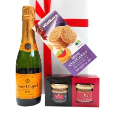 Kleine Flasche Veuve Clicquot mit Gänseleber