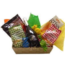 Italienischer Geschenkkorb mit Prosecco und Leckereien