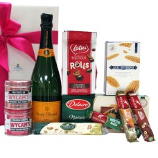 Veuve Clicquot und Belgisches Bonbonpaket als Geschenk