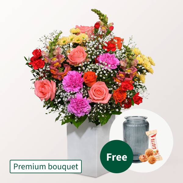 Premium Blumenstrauß Die Beste mit Premium Vase &amp; 3 Ferrero Giotto