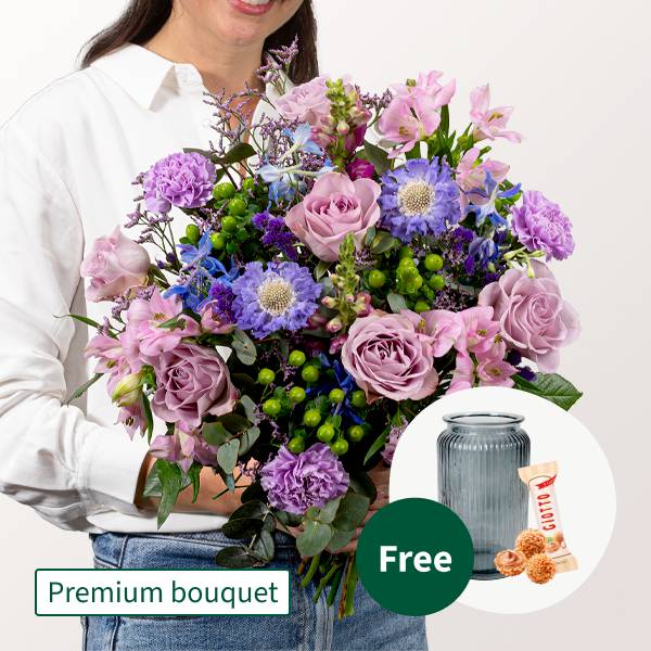 Premium Bouquet Blutenmelodie mit Premium Vase &amp; 3 Ferrero Giotto