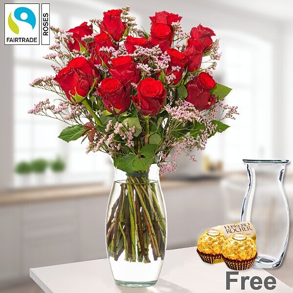 Bündel von 15 roten Fairtrade-Rosen mit Limonium mit Vase