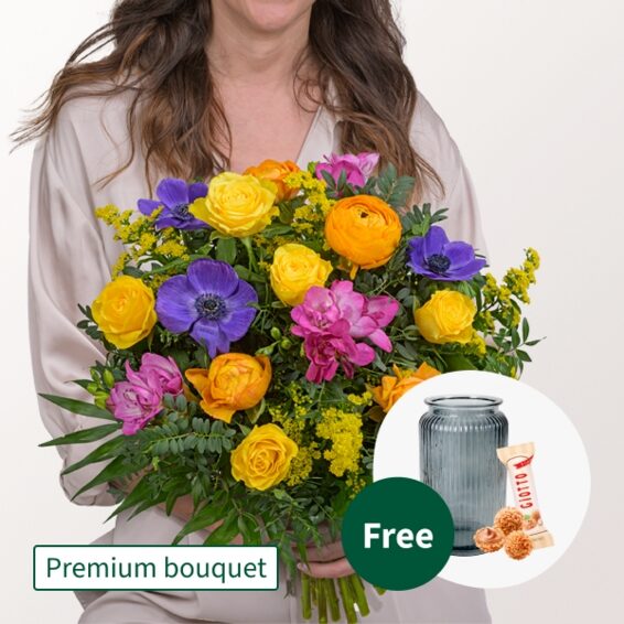 Premium-Bouquet „Frühlingssensation“ mit Premium-Vase und 3 Ferrero Giotto-Pralinen