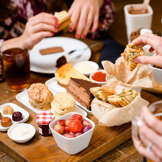 HIGH CHOC IM CAFÉ AB 2 PERSONEN