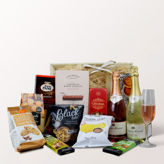 Geschenkkorb Champagner und Knabbereien