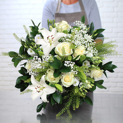 Majestätischer weißer Blumenstrauß