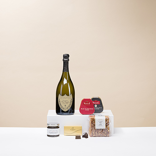 Dom Perignon Champagner und Gourmet-Snacks