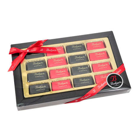 Schachtel italienischer Gianduiotti-Pralinen