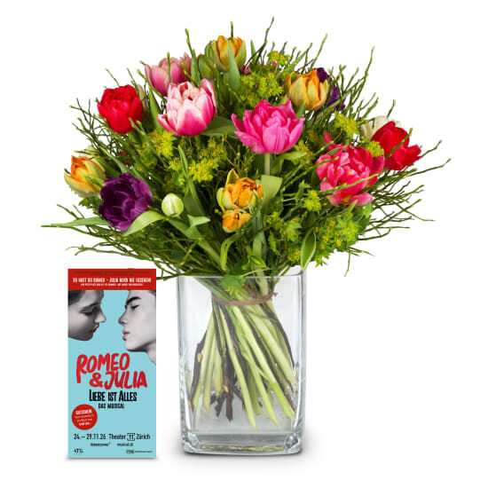 Blumenstrauß „Bunter Tulpen-Traum“ mit einem Gutschein für das Musical „Romeo & Julia“ (Mindestbestellwert)