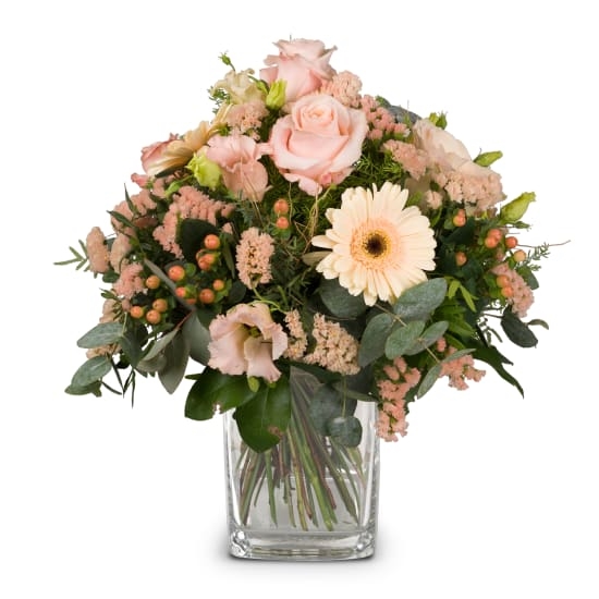 Delicate Seasonal Bouquet (Standard)