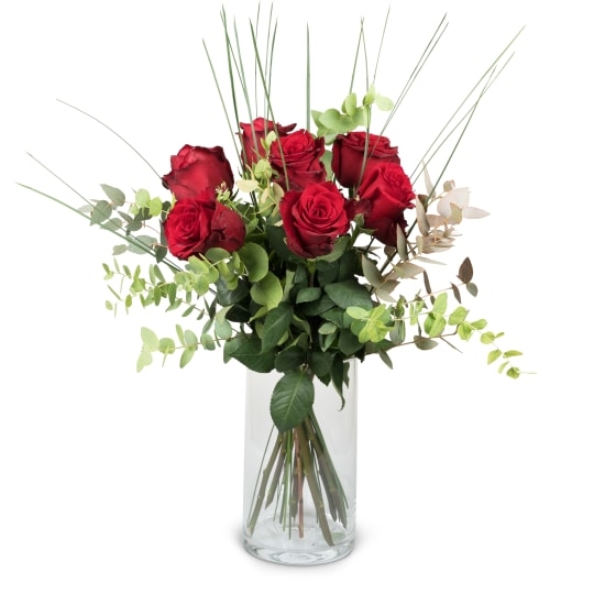 7 rote Rosen mit Grün
