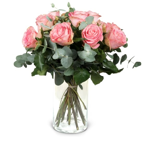 12 rosa Rosen mit Grün